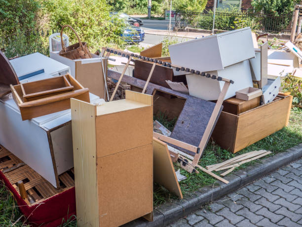 Best Yard Cleanup Services  in Riverdale, CA